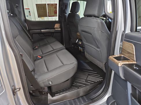 Used 2022 Ford F150 XLT w/ Equipment Group 302A High image 11