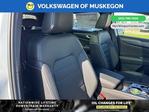 New 2026 Volkswagen Atlas Cross Sport SEL R-Line image 28