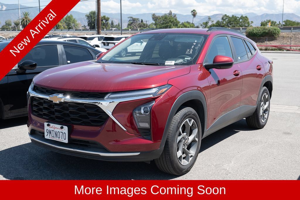 Used 2024 Chevrolet Trax LT FWD image 6