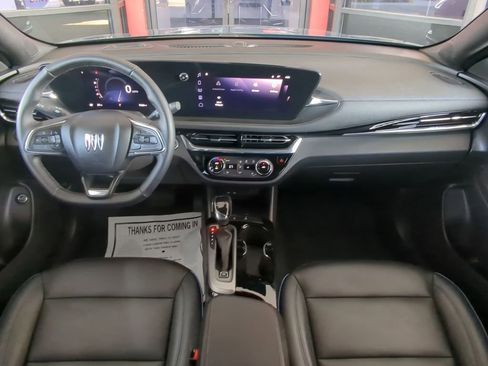 Used 2025 Buick Envista Sport Touring w/ Convenience I Package FWD image 22