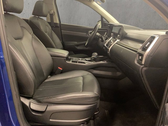 Used 2023 Kia Sorento S w/ Panoramic Sunroof Package FWD image 21