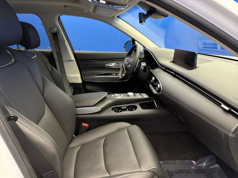 Used 2023 Genesis GV70 2.5T w/ Select Package image 27