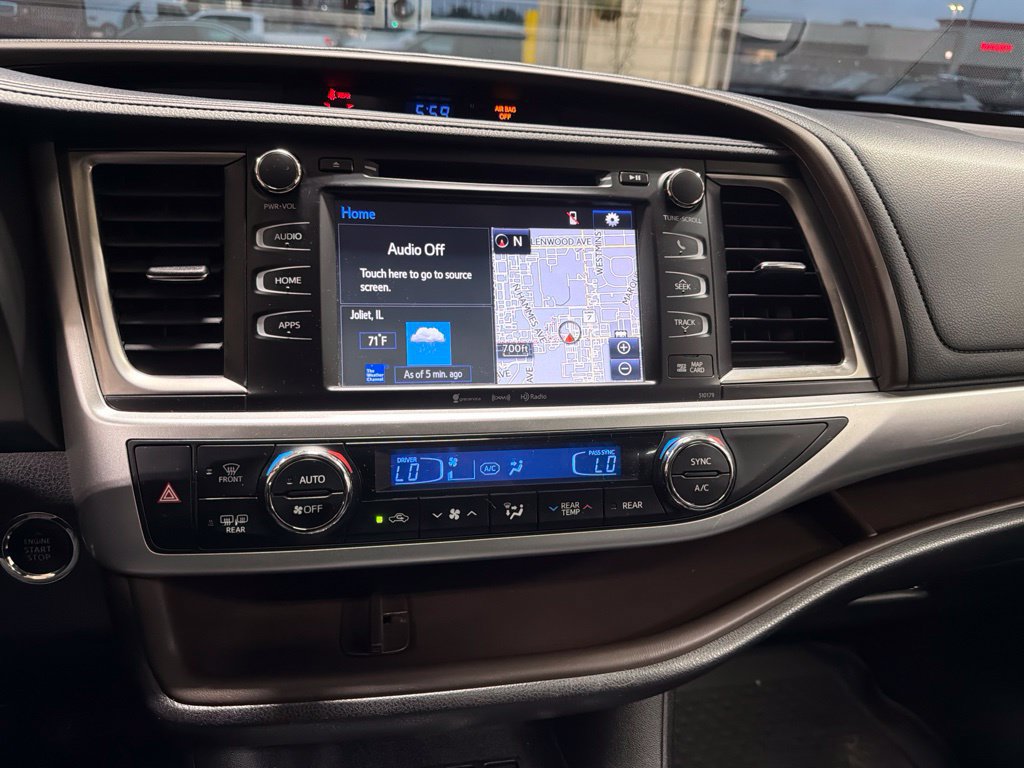 Used 2017 Toyota Highlander XLE AWD/4WD image 11