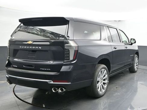 New 2026 Chevrolet Suburban High Country image 8