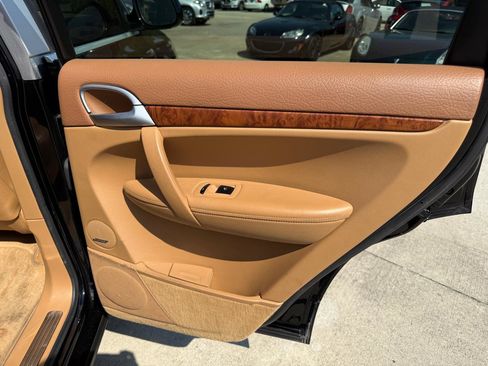 Used 2005 Porsche Cayenne S AWD/4WD image 24