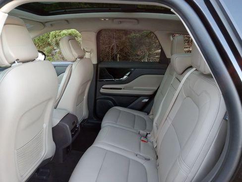 Used 2020 Lincoln Corsair AWD w/ Premium Package image 24