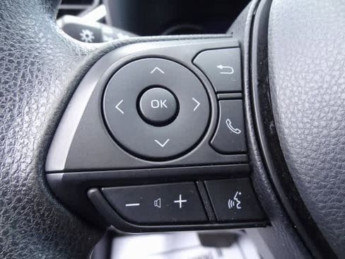 Used 2023 Toyota RAV4 XLE image 8