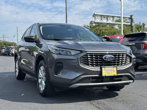 Certified 2023 Ford Escape Active AWD/4WD image 46