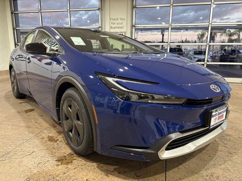 New 2026 Toyota Prius Plug-In Hybrid image 4