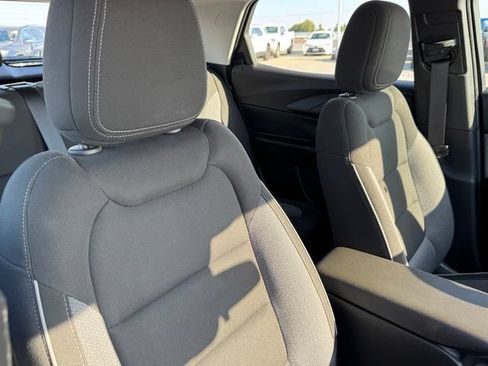 Certified 2025 Chevrolet TrailBlazer LS FWD image 7