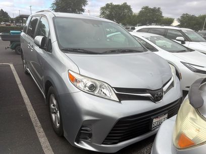 Used 2020 Toyota Sienna LE