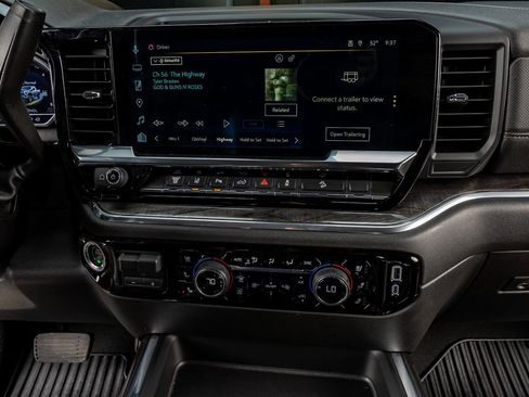 Used 2025 Chevrolet Silverado 3500 LTZ w/ LTZ Plus Package image 24