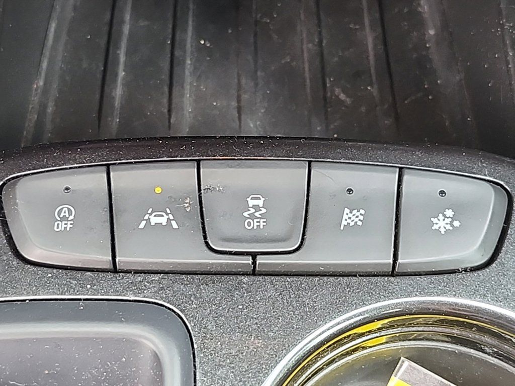 Used 2023 Chevrolet TrailBlazer LT w/ Convenience Package FWD image 11