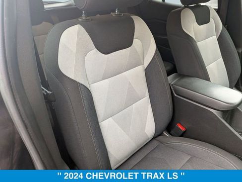 Certified 2024 Chevrolet Trax LS w/ LS Convenience Package image 35