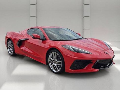 Used 2025 Chevrolet Corvette Stingray Preferred Cpe w/ Battery Protection Package RWD image 7