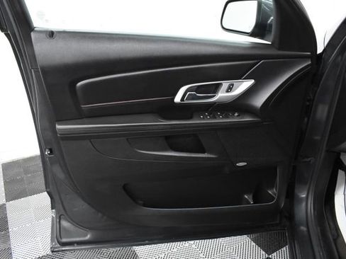 Used 2017 GMC Terrain SLE w/ Convenience Package image 8