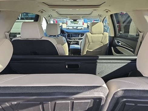 Used 2023 Buick Enclave Avenir w/ Avenir Technology Package AWD/4WD image 9