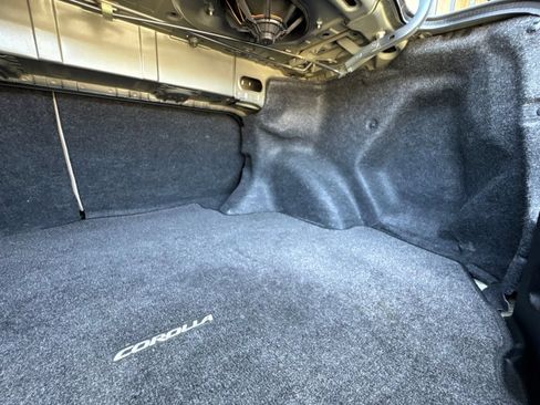 Used 2015 Toyota Corolla LE FWD image 99