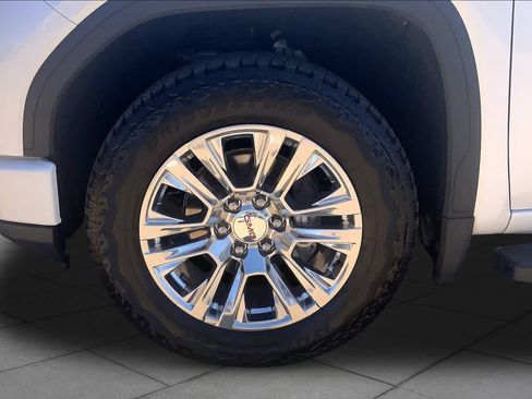 Used 2024 GMC Sierra 1500 Denali w/ Technology Package AWD/4WD image 11