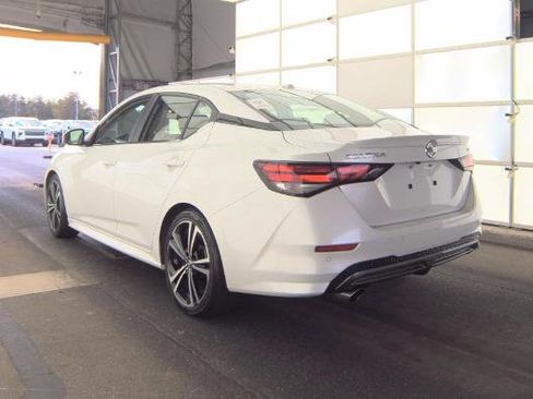 Used 2023 Nissan Sentra SR w/ SR Premium Package image 5