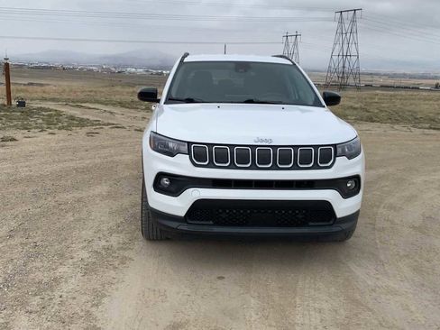 Certified 2022 Jeep Compass Latitude AWD/4WD image 3