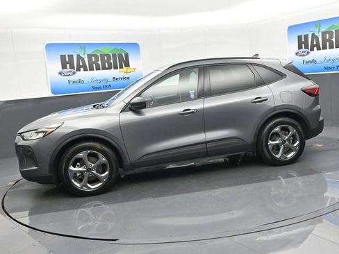 Used 2025 Ford Escape ST-Line image 2