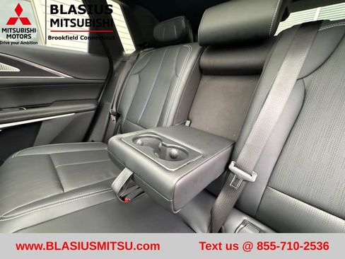 Used 2024 Cadillac Lyriq Luxury AWD/4WD image 44