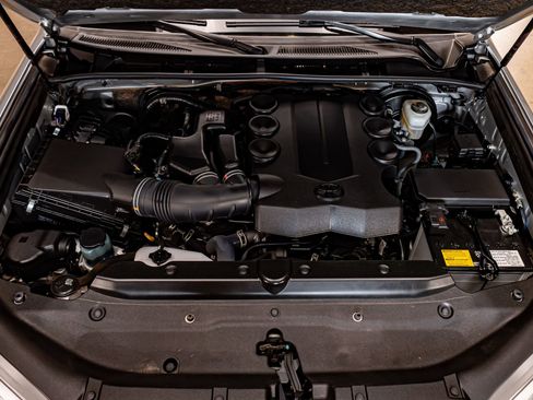 Used 2022 Toyota 4Runner SR5 image 27