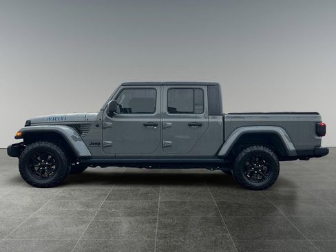 Used 2021 Jeep Gladiator Willys image 4