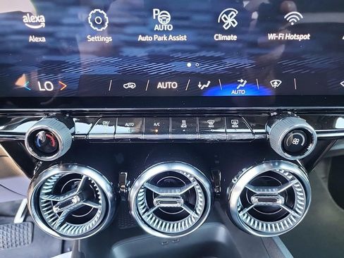 New 2025 Chevrolet Blazer EV LT w/ Super Cruise Package image 19