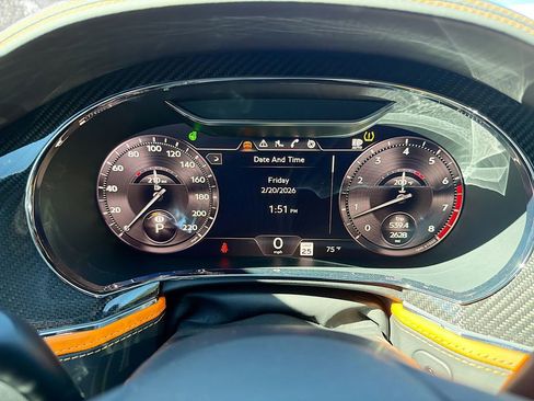 Used 2024 Bentley Flying Spur W12 image 43