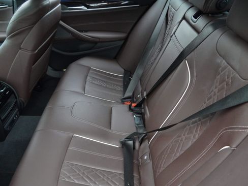 Used 2023 BMW 530e w/ Premium Package RWD image 38