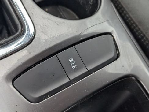 Used 2018 Chevrolet Cruze LT FWD image 23