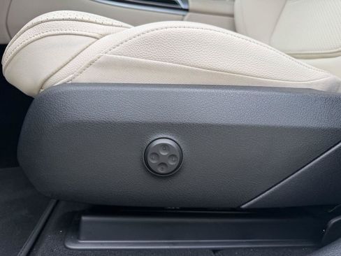 Certified 2026 Mercedes-Benz GLC 300 4MATIC image 7