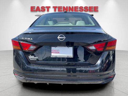Used 2025 Nissan Altima 2.5 SV image 4