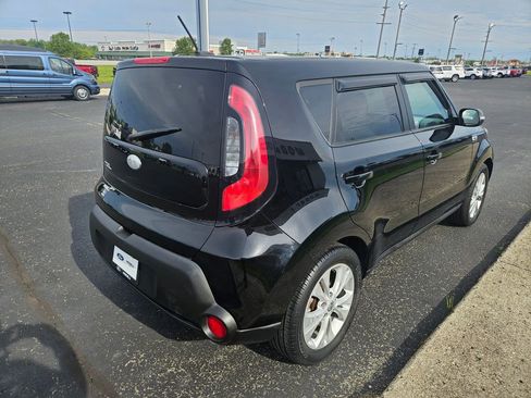 Used 2014 Kia Soul + FWD image 6