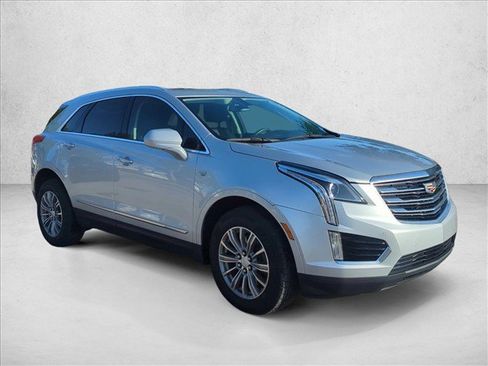 Used 2018 Cadillac XT5 Luxury AWD/4WD image 3