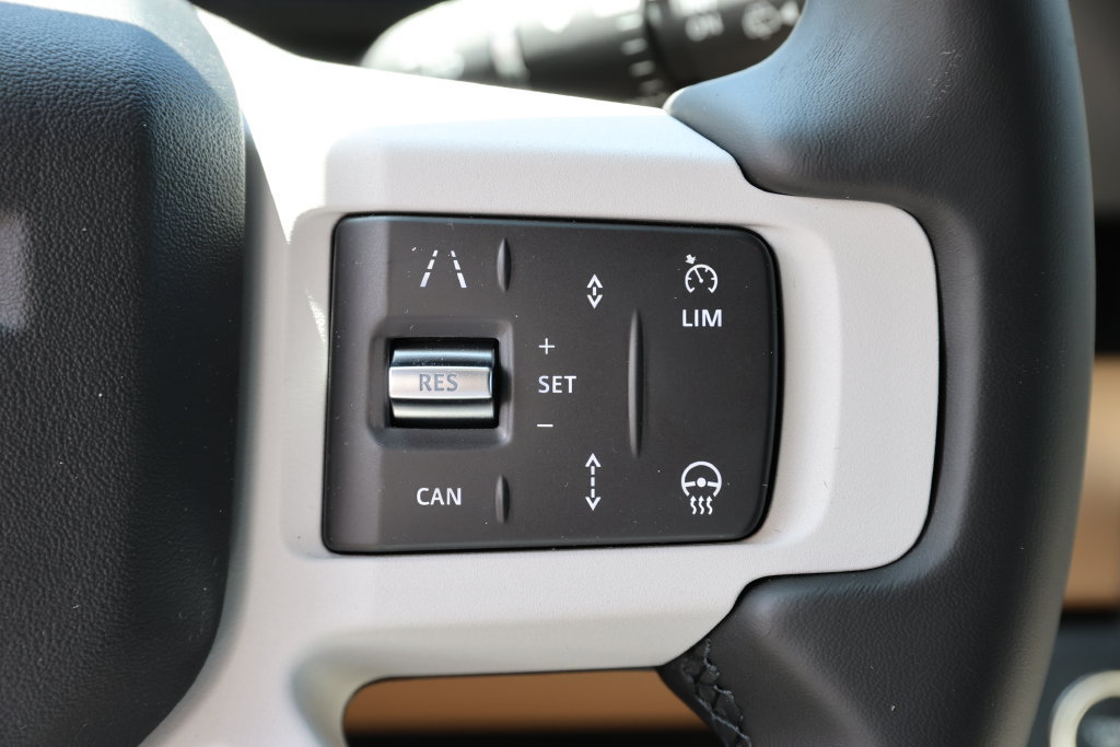 New 2026 Land Rover Defender 110 X-Dynamic SE AWD/4WD image 19
