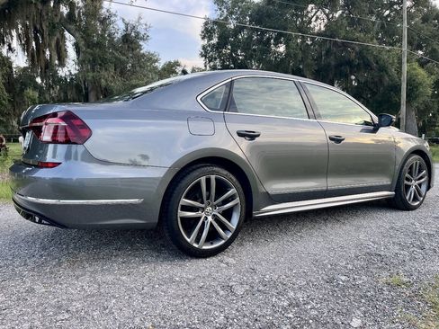 Used 2019 Volkswagen Passat 2.0T SE R-Line FWD image 11