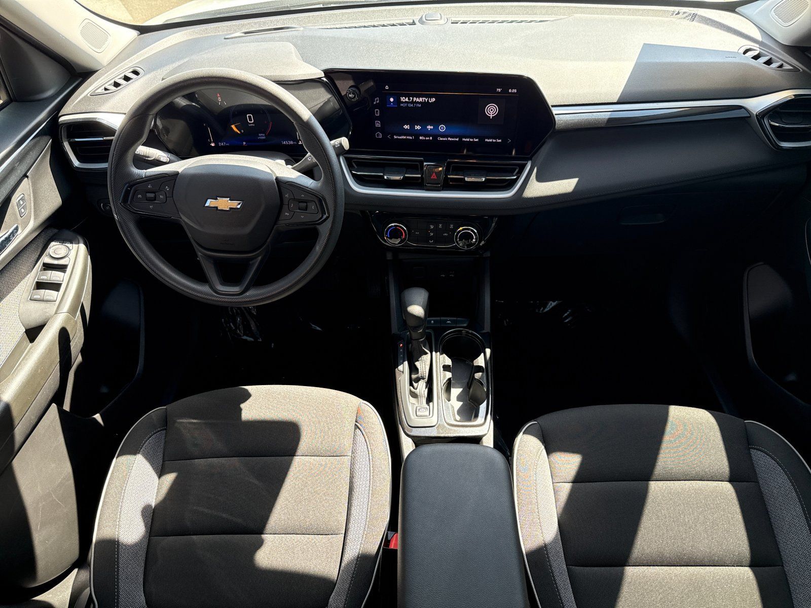 Used 2024 Chevrolet TrailBlazer LT w/ Driver Confidence Package FWD image 12