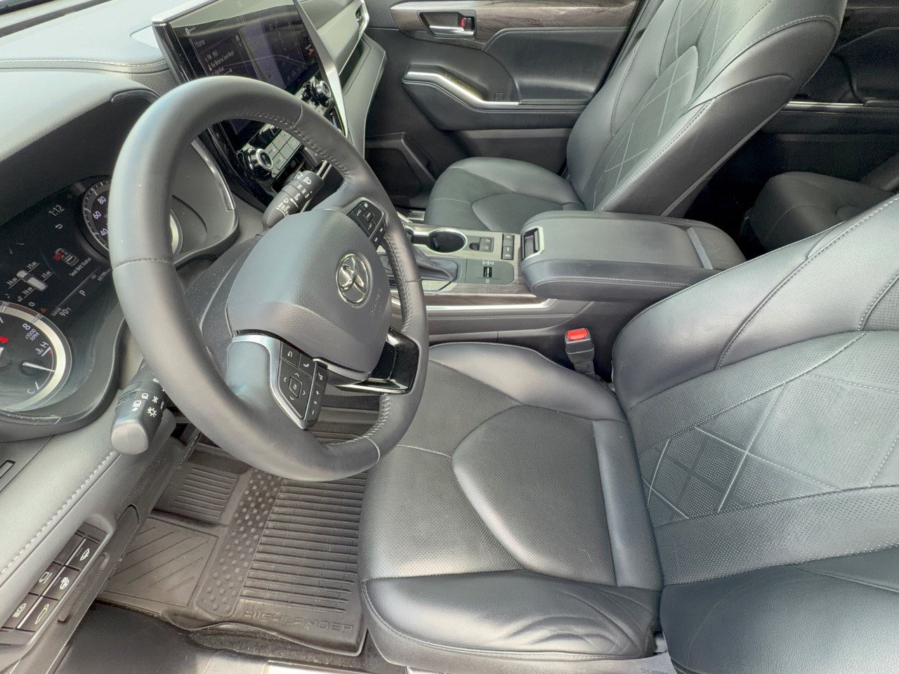 Certified 2021 Toyota Highlander Platinum FWD image 5
