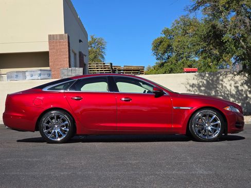 Used 2012 Jaguar XJ RWD image 11