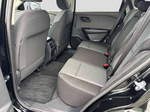 Used 2021 Nissan Rogue S image 11