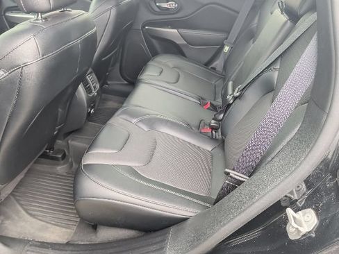 Used 2022 Jeep Cherokee Limited w/ Mopar Interior Package AWD/4WD image 11
