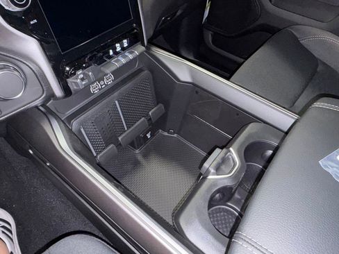 New 2026 RAM 1500 4x4 Crew Cab image 23