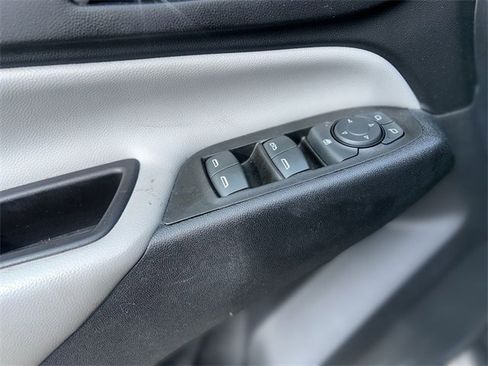 Used 2022 Chevrolet Equinox LS image 16