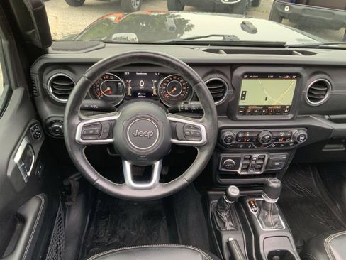 Used 2020 Jeep Wrangler Unlimited Sahara AWD/4WD image 24