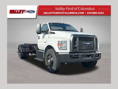 New 2026 Ford F750 2WD Regular Cab Super Duty image 1
