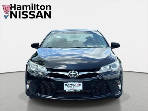 Used 2016 Toyota Camry SE w/ Moonroof Package FWD image 6