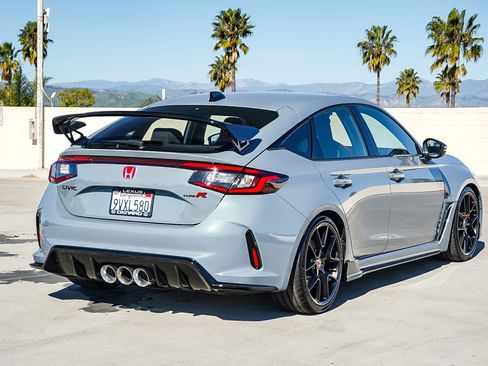 Used 2025 Honda Civic Type R image 7